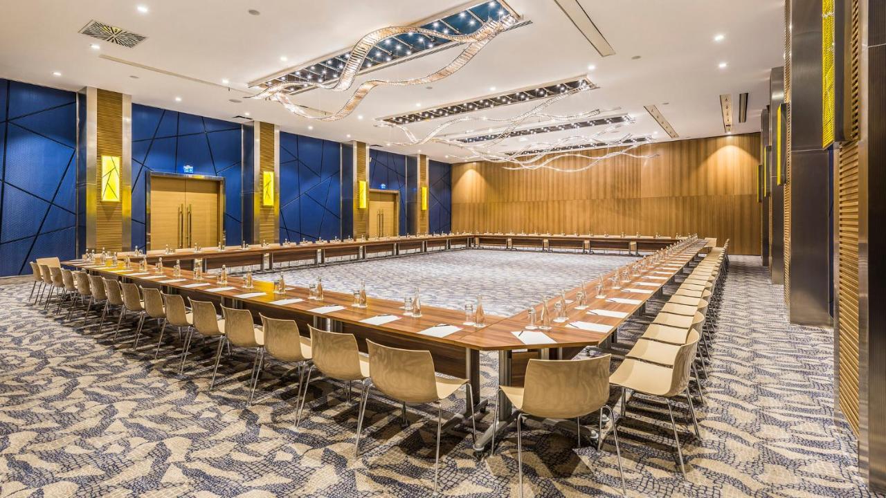 Hotel Crowne Plaza Florya By Ihg Istanboel