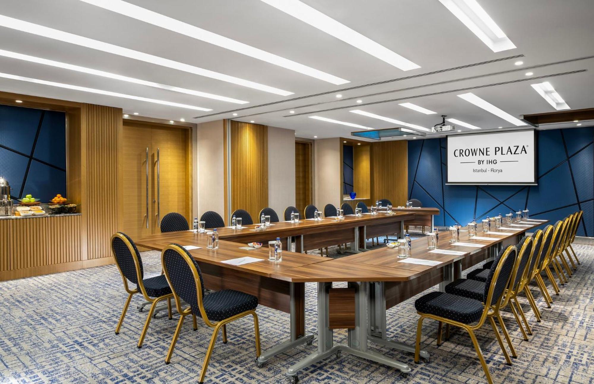 Hotel Crowne Plaza Florya By Ihg Istanboel